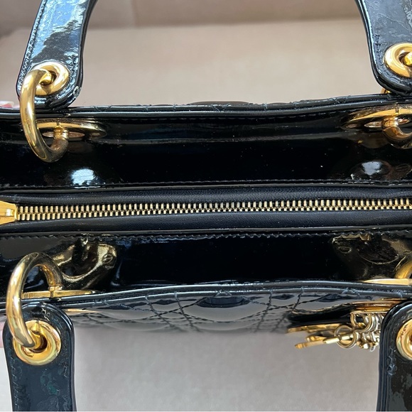 Dior Patent Cannage quilted medium Lady Dior in Black with gold hardware - Picture 7 of 16